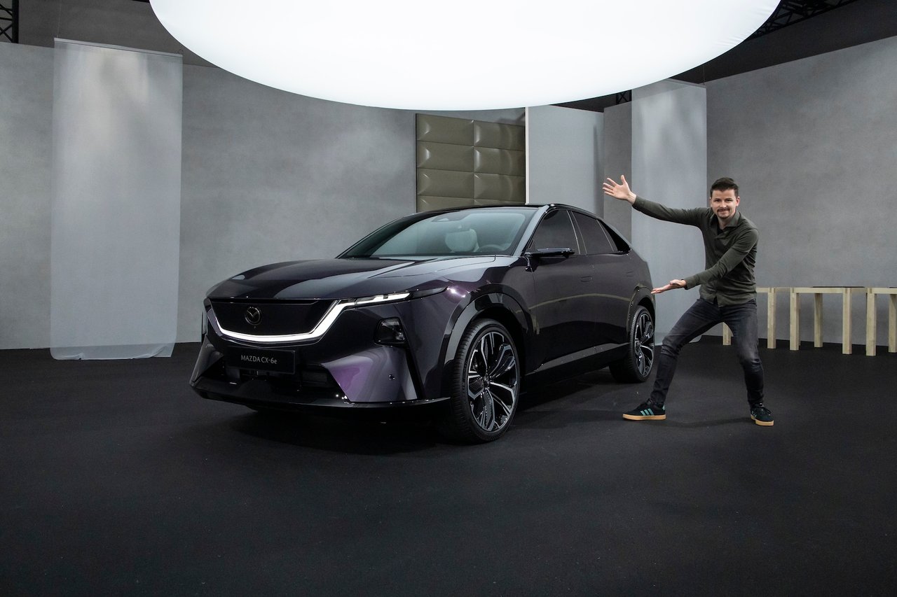 Mazda CX-6e met Bart Oostvogels