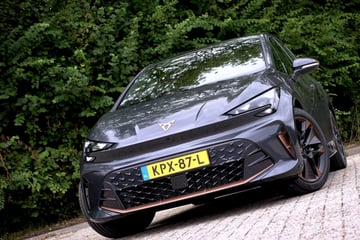 Vernieuwde Cupra Born: 5 Pluspunten en 5 Minpunten ...