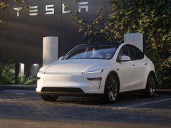 Tesla Model Y ...