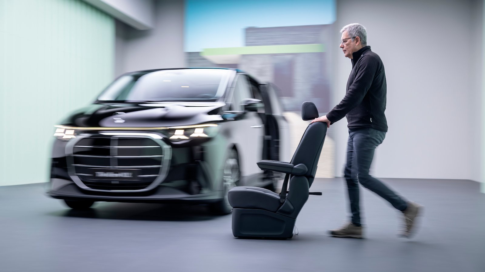 De nieuwe Mercedes-Benz VLE krijgt stoelen op wieltjes