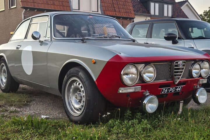 Gespot: een origineel Nederlandse Alfa Romeo 2000 GTV uit 1977 ...