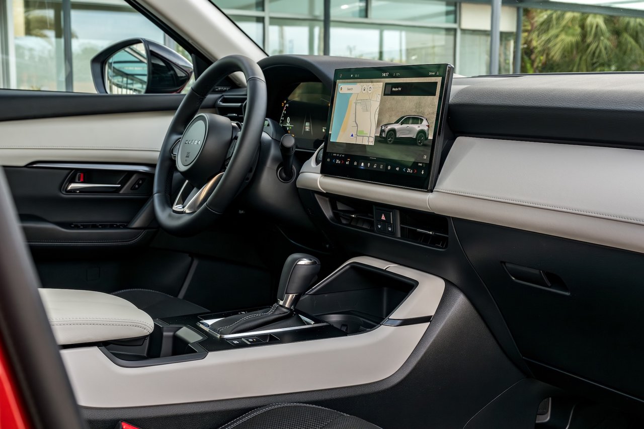 Een blik op het interieur van de nieuwe Mazda CX-5 2026