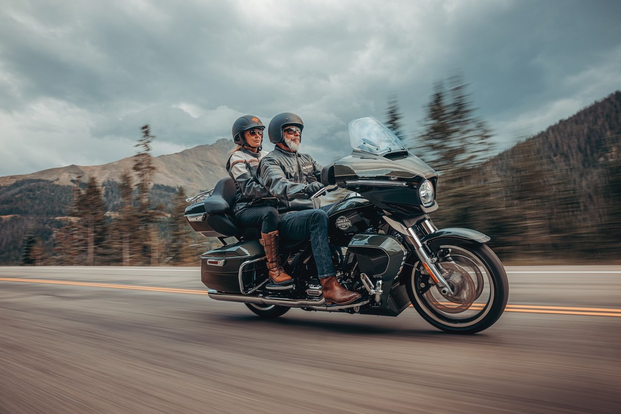 FLHXL Street Glide Limited