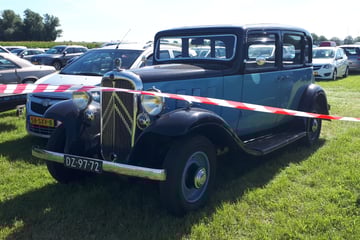 Gespot: een Citroën 10A uit 1933 ...