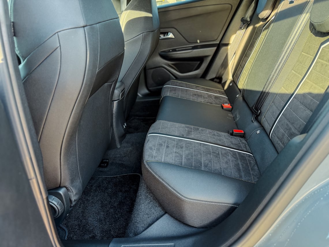 Ruimte achterbank van de Opel Mokka GSE