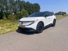 Nissan LEAF 2026