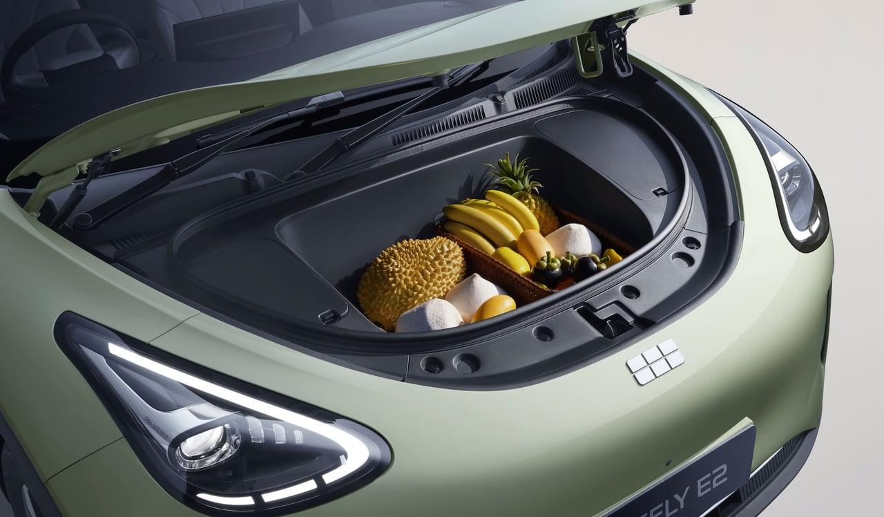 Een ruime frunk voor de Geely E2
