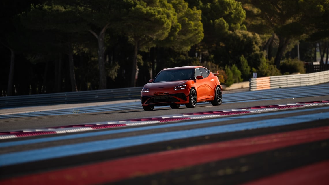 Genesis GV60 Magma