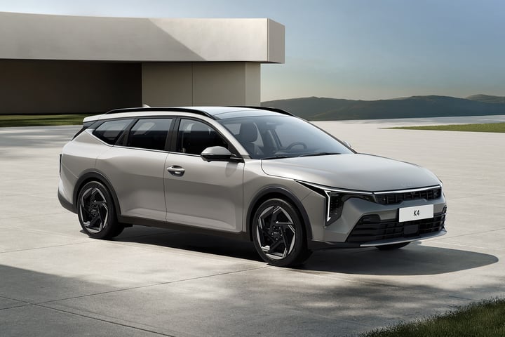De Kia K4 Stationwagon biedt 166 liter meer ruimte dan hatchback ...
