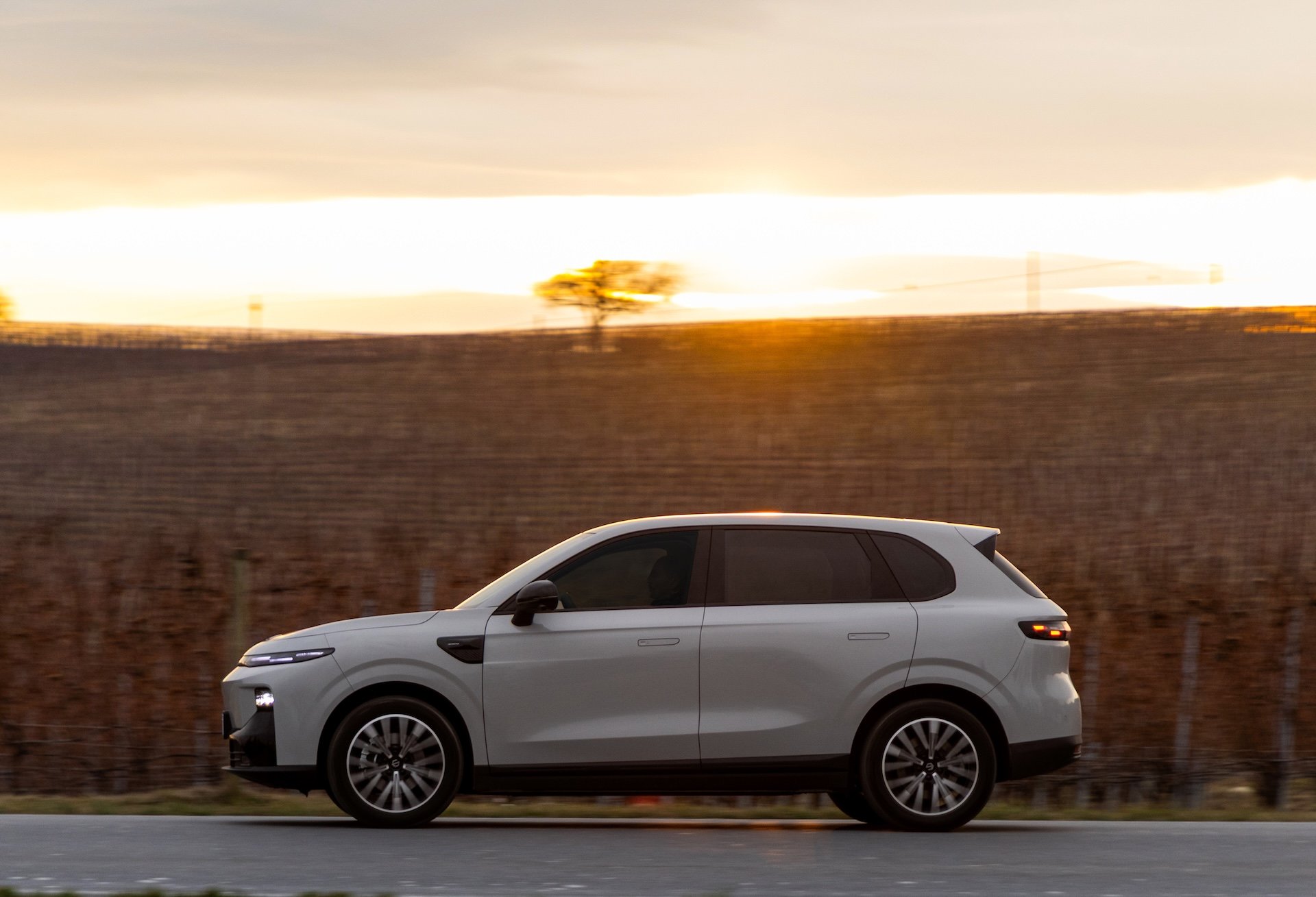 Leapmotor B10 Hybrid EV