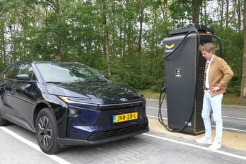 GETEST: zo snel is de Toyota bZ4X aan de snellader ...