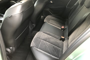 Review – Lancia Ypsilon Electric (2025) ...