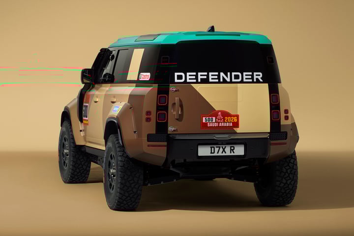 Land Rover Defender Dakar D7XR