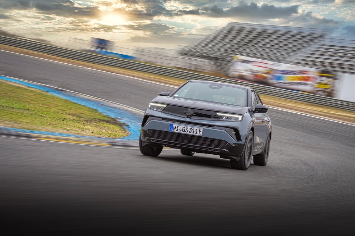Opel Mokka GSE op het circuit