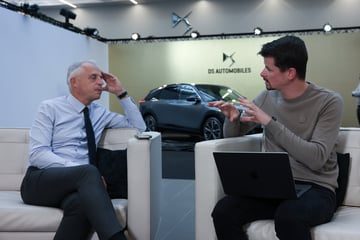 AutoRAI.nl-journalist Bart Oostvogels in gesprek met Xavier Peugeot, CEO van DS Automobiles