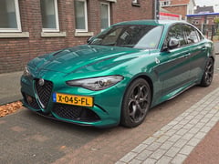 Gespot: een Alfa Romeo Giulia Quadrifoglio ...