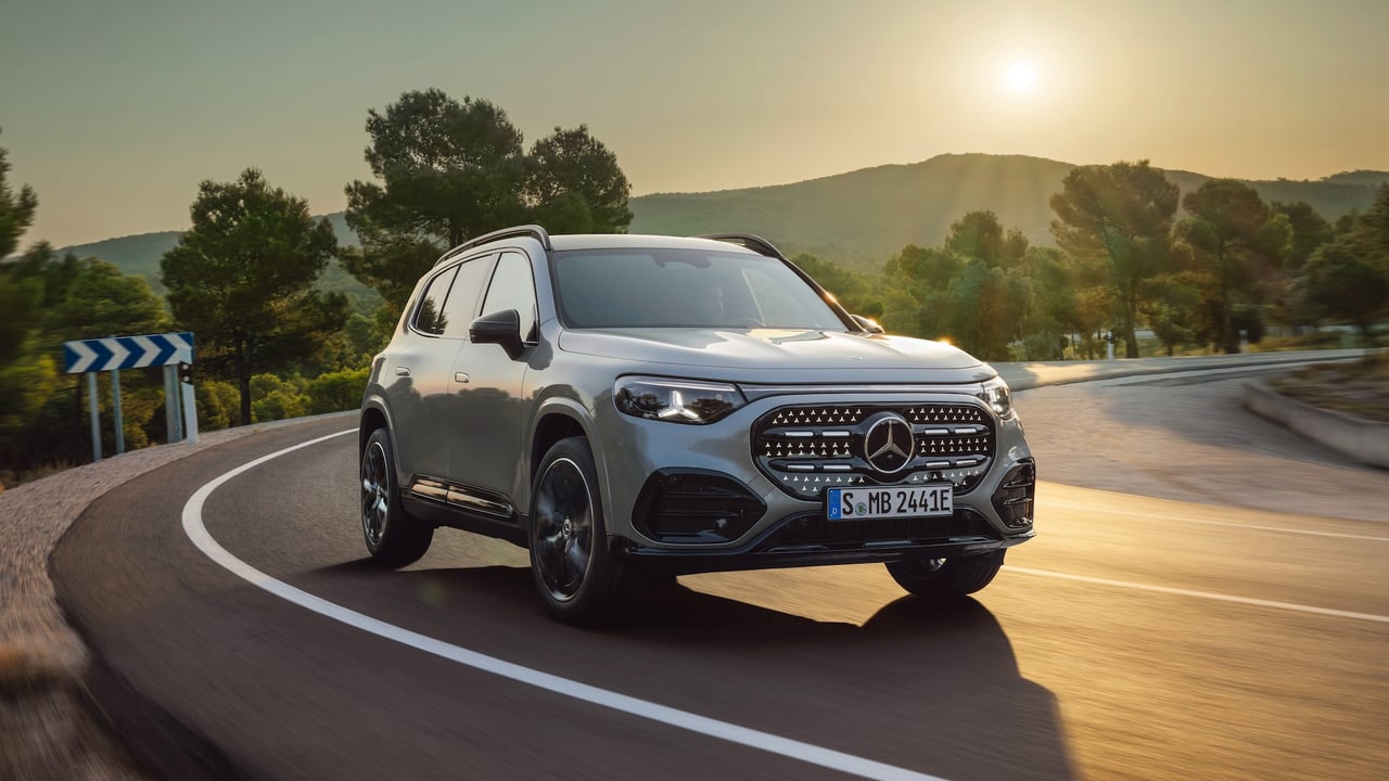 De nieuwe Mercedes-Benz GLB in High-tech silver