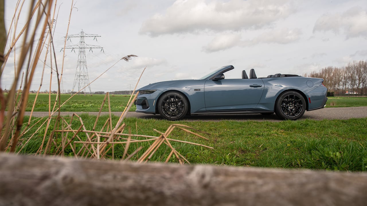 Nog één keer genieten van een atmosferische V8: Ford Mustang Convertible ...