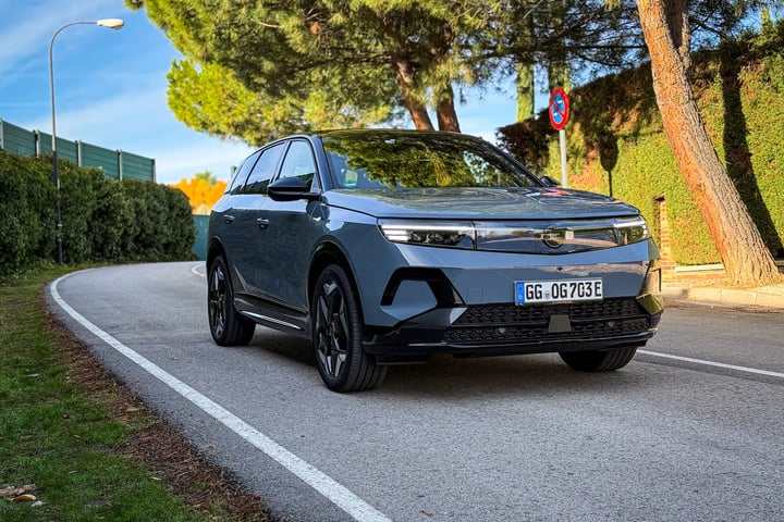 Opel Grandland Electric AWD 2025