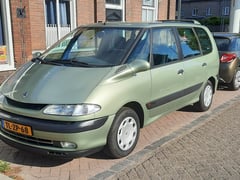 Gespot: een Renault Espace uit 1998 ...