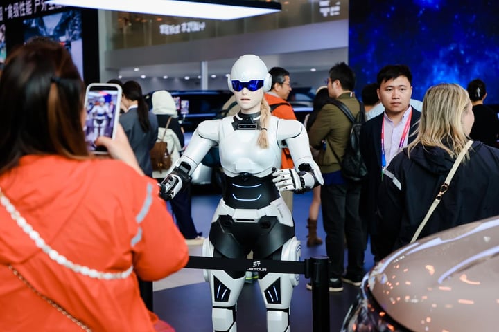 Deze autofabrikant maakt nu ook humanoïde robots ...