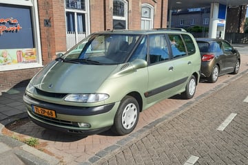 Gespot: een Renault Espace uit 1998 ...
