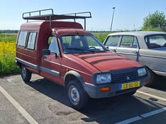 Gespot: een Citroën C15 RE Familiale uit 1995 ...