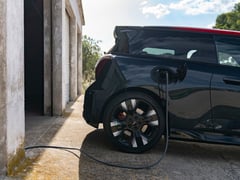 Wereldwijde EV-verkopen dalen 11%, maar fabrikanten ontdekken verrassend alterna ...