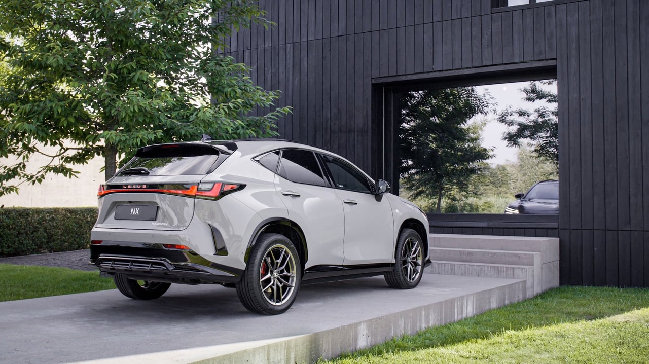 Lexus NX 2027
