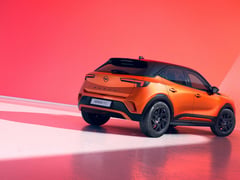 Blijf in de WK-stemming met deze nieuwe Opel Mokka Yes ...