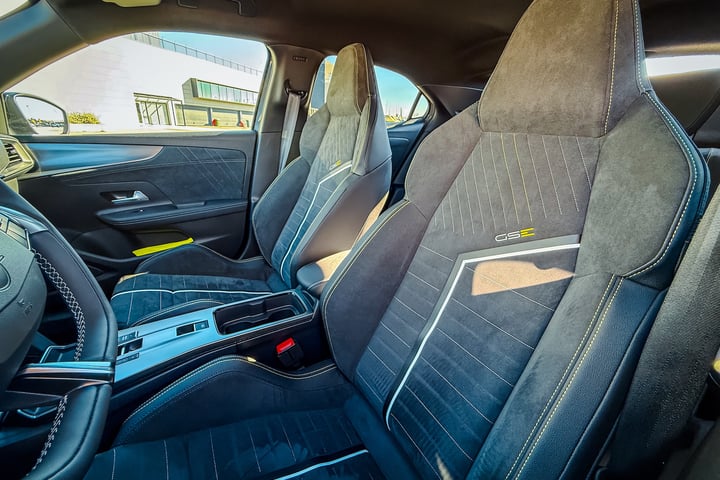 Review – Opel Mokka GSE (2025), is hij echt zo sensationeel? ...